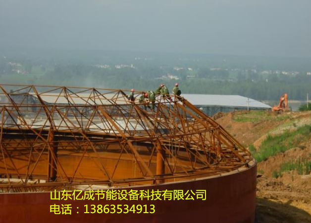 大型鋼板庫施工現(xiàn)場：網架頂施工
